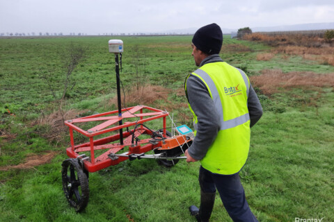 Domeniul de frecventa (FD) si domeniul timp (TD) (a-2)