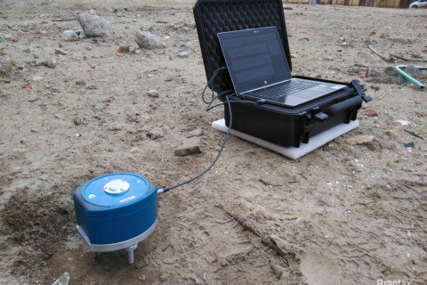 Raportul spectral orizontal-vertical (HVSR) (a-1)