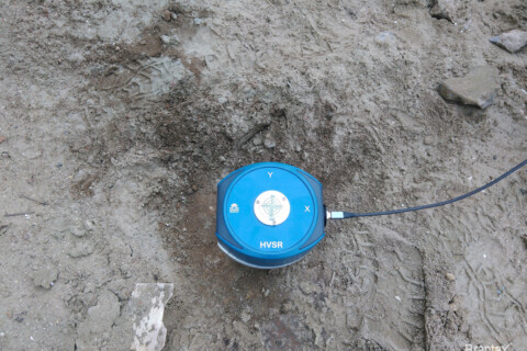 Raportul spectral orizontal-vertical (HVSR) (a-3)